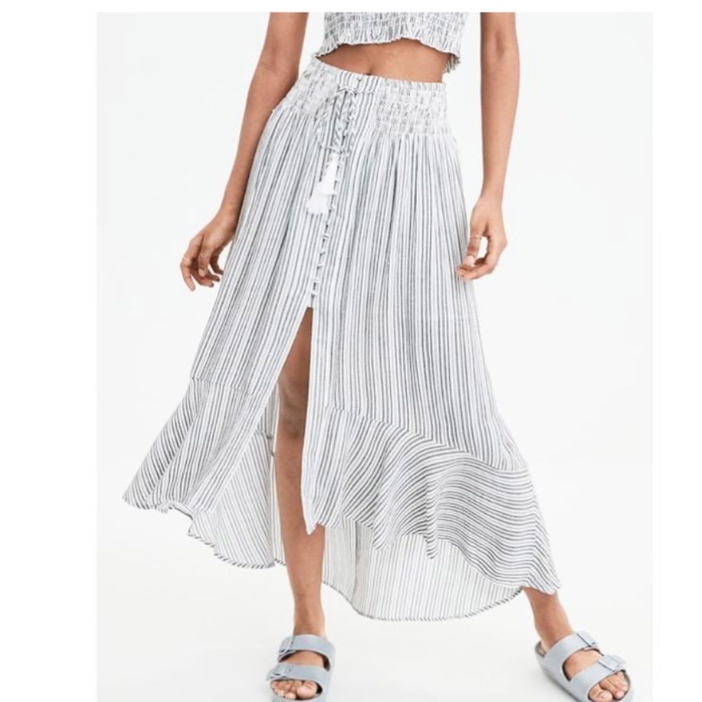 American Eagle Striped Maxi Skirt Size L Gray/White‎